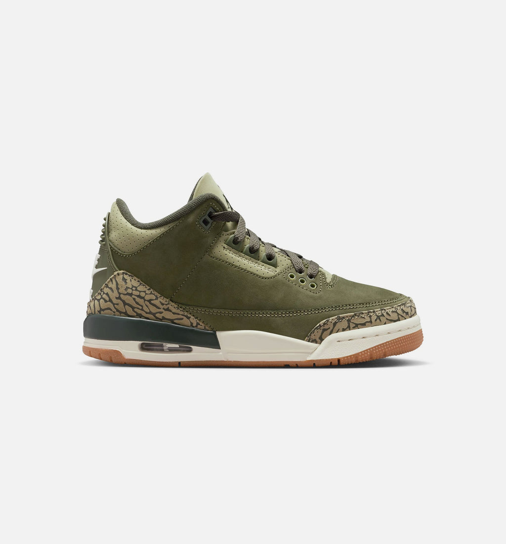 Air Jordan 3 Retro “Medium Olive” Grade School Shoes