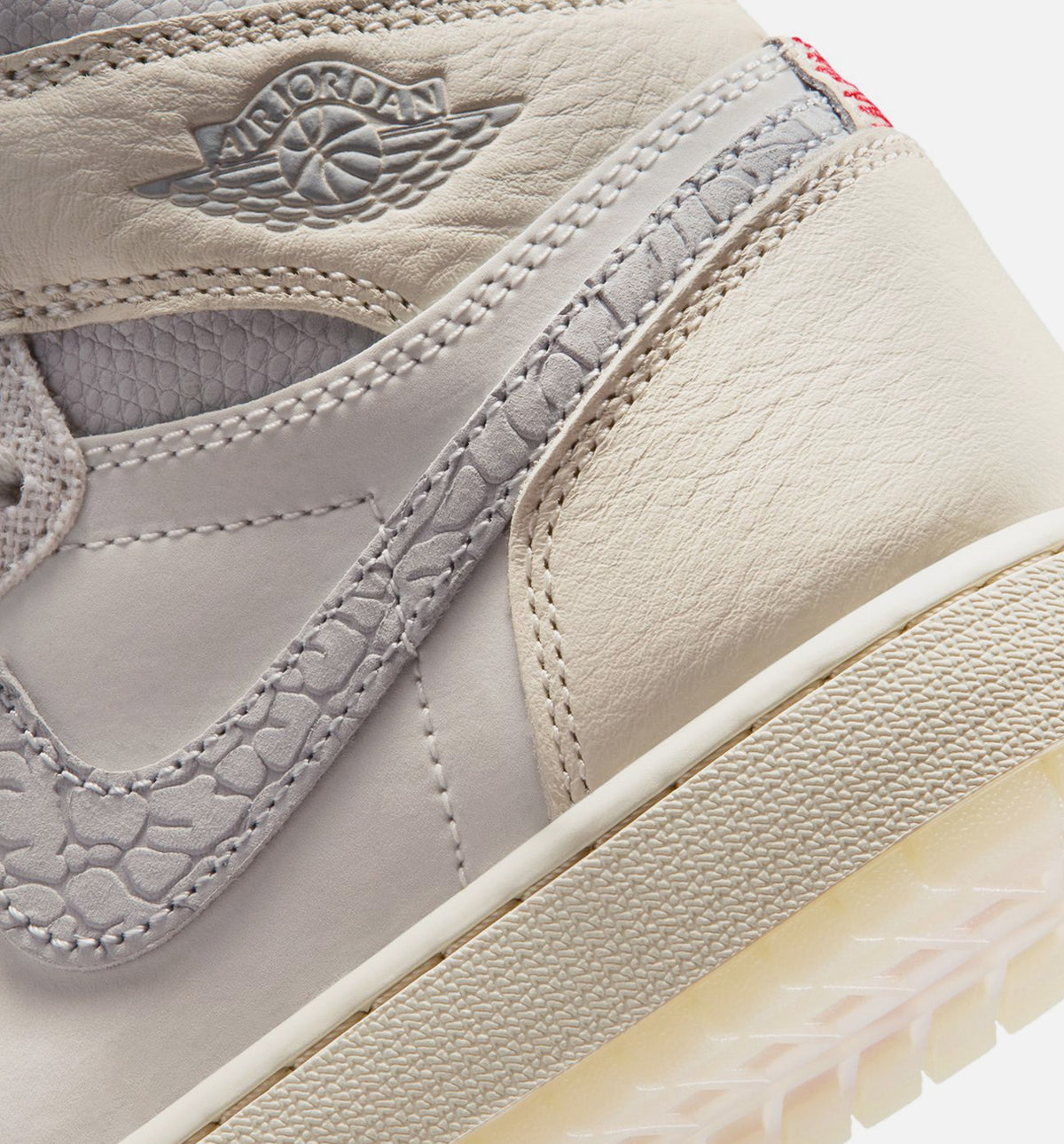 Air Jordan 1 Retro High OG “Sail” Grade School Shoes