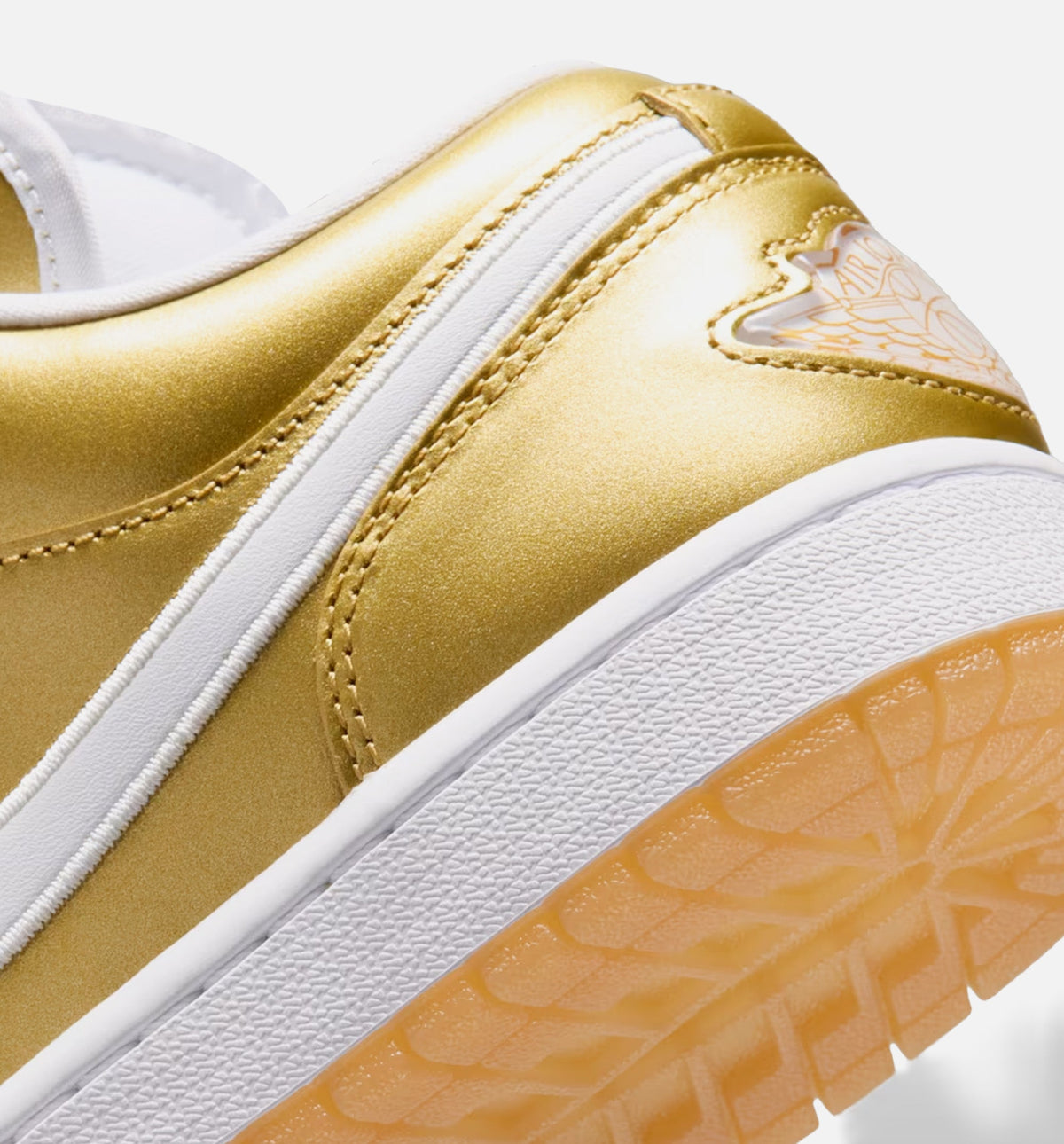 Air Jordan 1 Low Gold & White Women’s Shoes