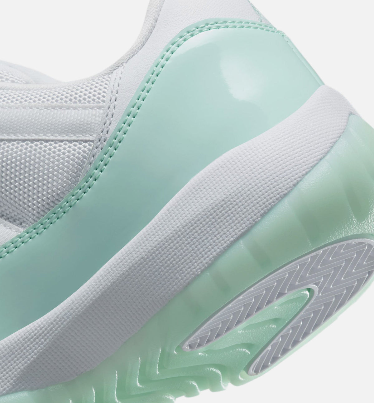 Air Jordan 11 Retro Low “Igloo” Women’s Shoes