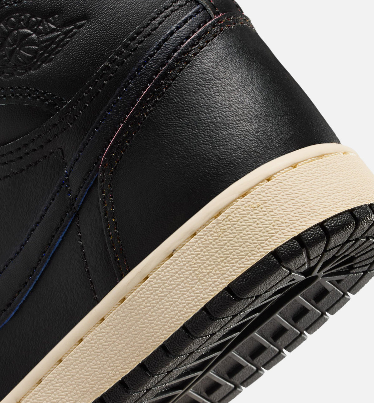 Air Jordan 1 Retro High OG Black & Muslin Grade School Shoes