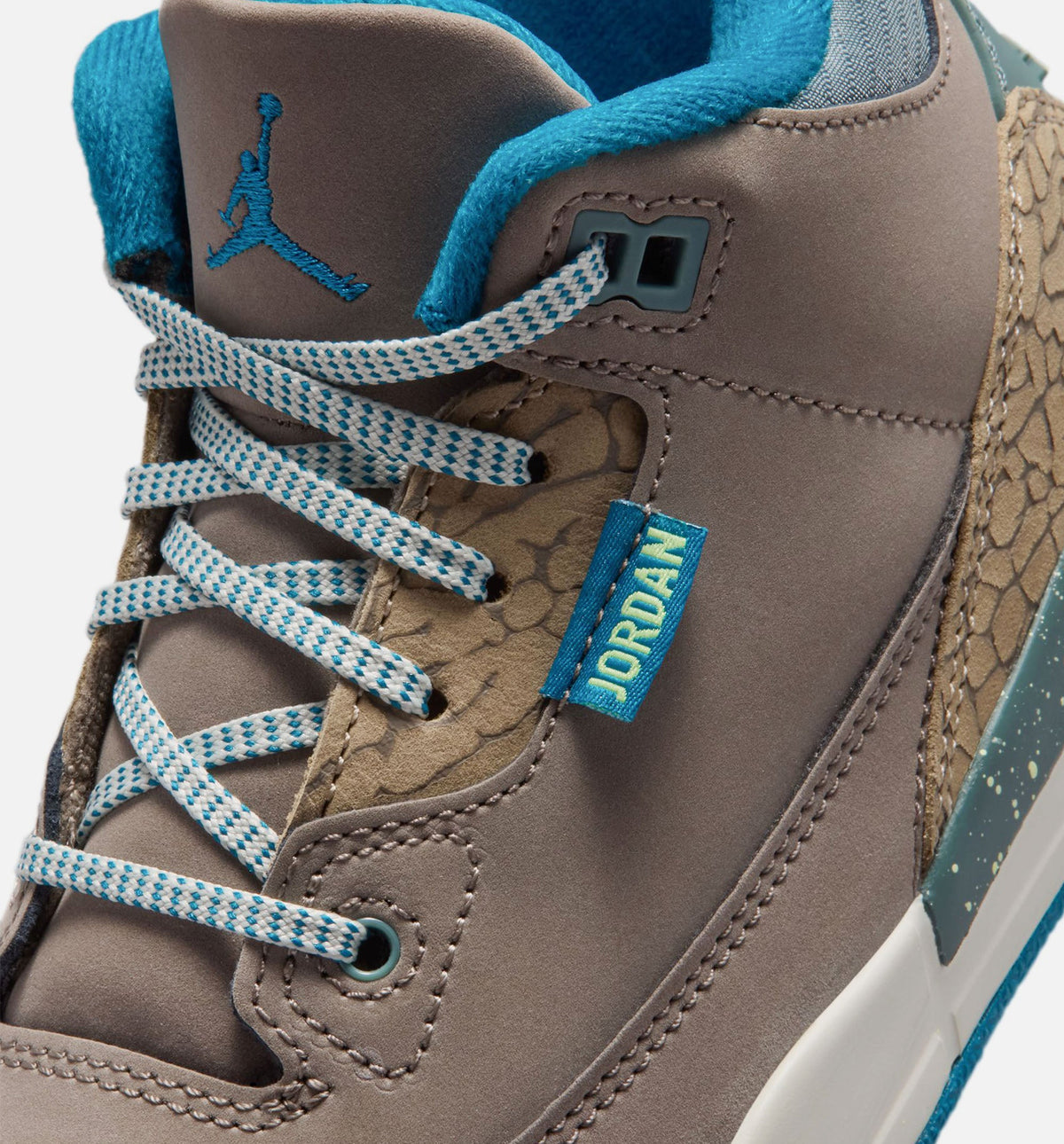 Air Jordan 3 Retro “Olive Grey” Preschool Shoes