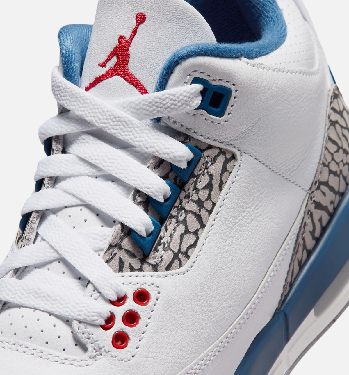 Air Jordan 3 Retro OG “True Blue” Grade School Shoes
